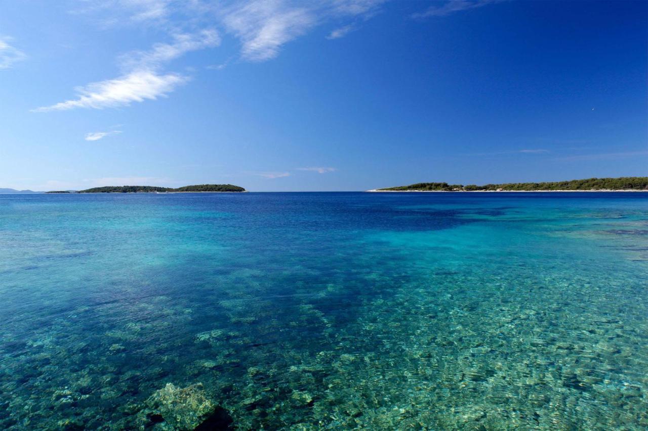Doro * Vela Luka