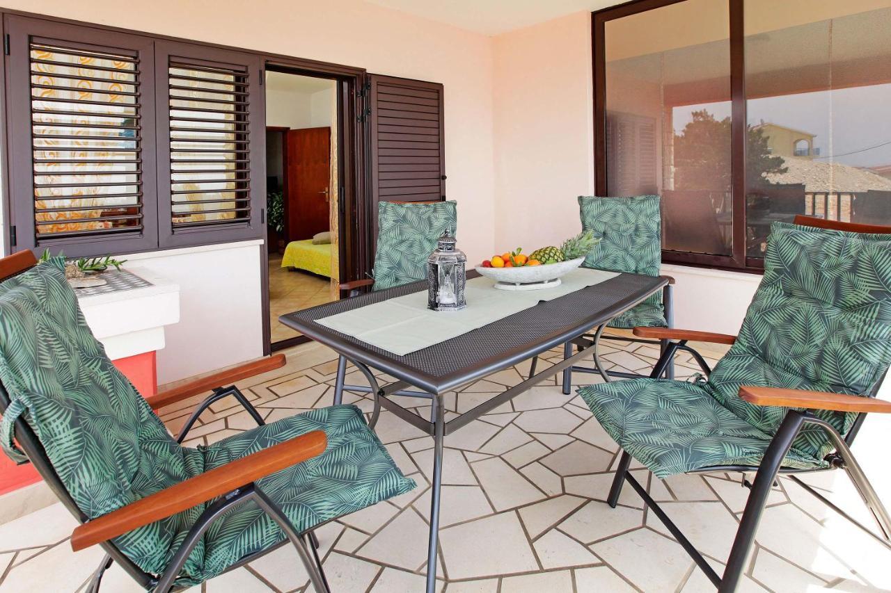 Doro Apartman