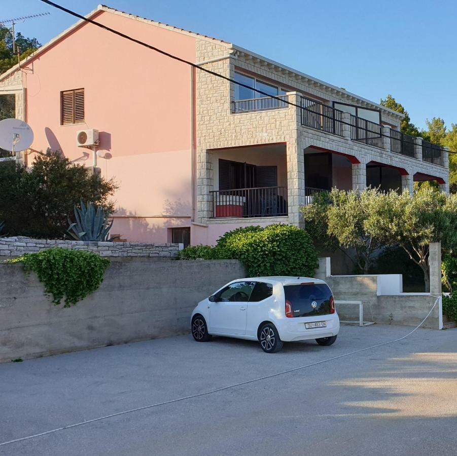 Doro * Vela Luka